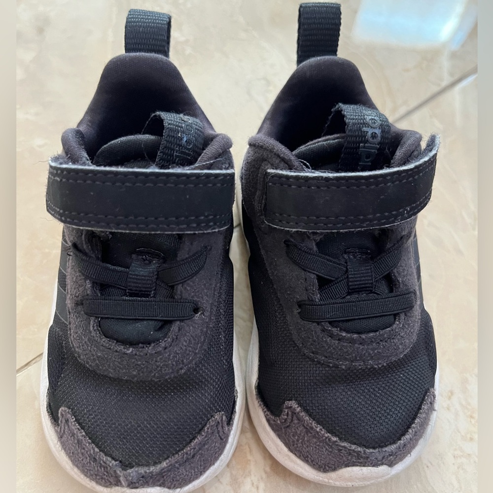 Adidas Toddler Sneakers Size 5K – Black Velcro, Gently Worn